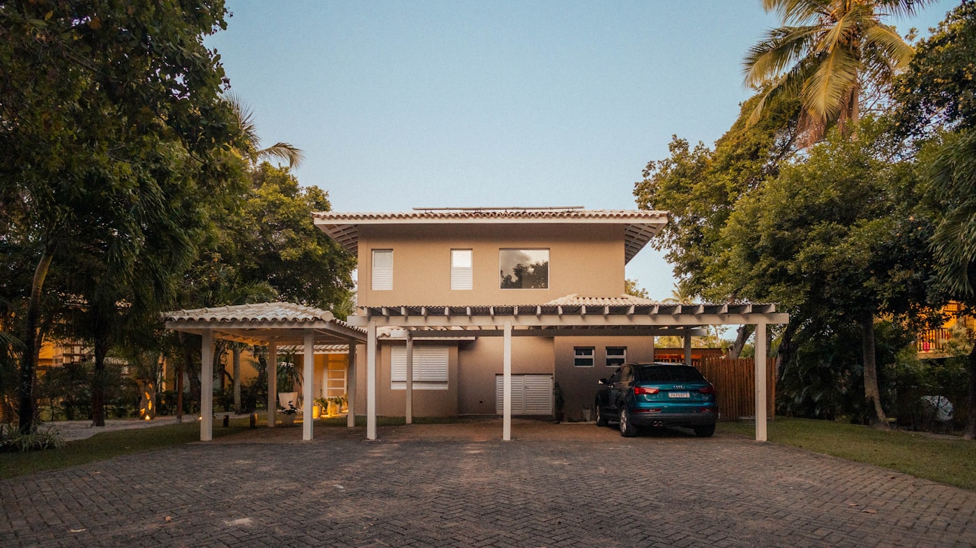 Clean paver driveway
